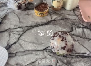 金枪鱼饭团的做法步骤：6