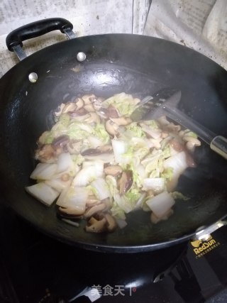 香菇烧白菜的做法步骤：4