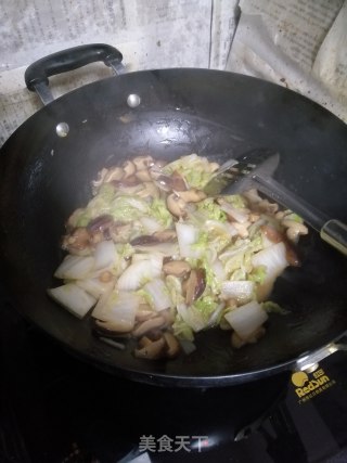 香菇烧白菜的做法步骤：5