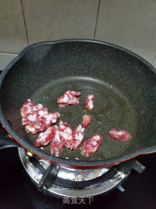 腊肠炒紫色菜心的做法步骤：3