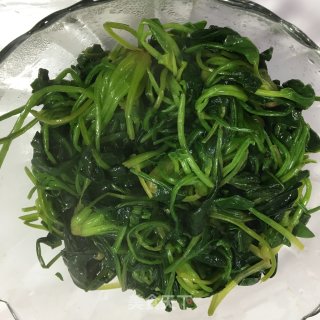 花生米拌菠菜的做法步骤：4