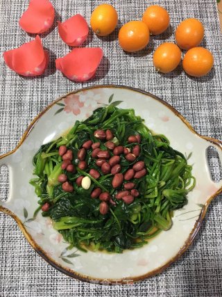 花生米拌菠菜的做法步骤：7