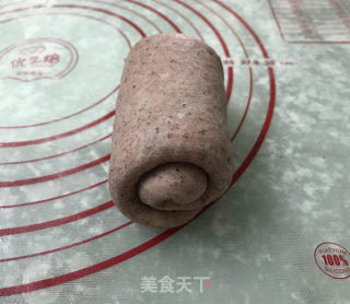 火龙果果皮汁黑麦吐司的做法步骤：10