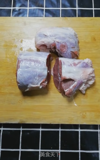 年夜饭----牛气冲天（酱牛肉）的做法步骤：2