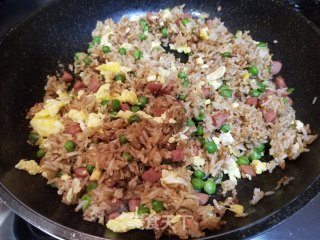香肠蛋炒饭的做法步骤：8