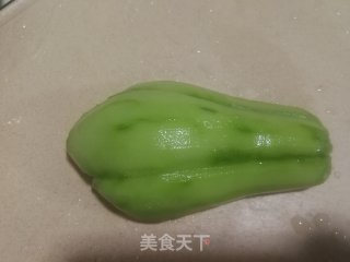 虾皮炒佛手瓜丝的做法步骤：2
