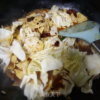 香辣千张炖圆白菜的做法步骤：6