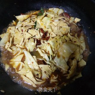 香辣千张炖圆白菜的做法步骤：7