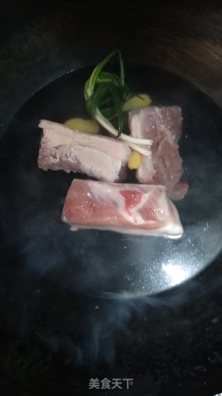 回锅肉的做法步骤：2