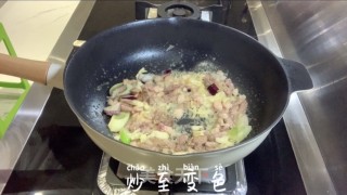 炸酱面的做法步骤：4