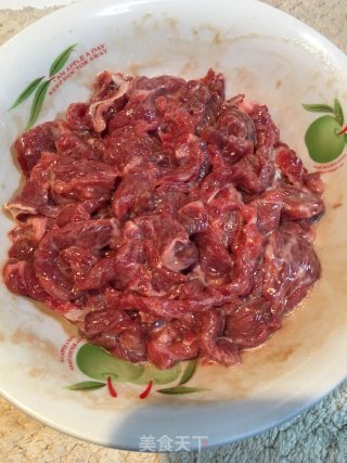 牛肉香芹汤粉的做法步骤：8