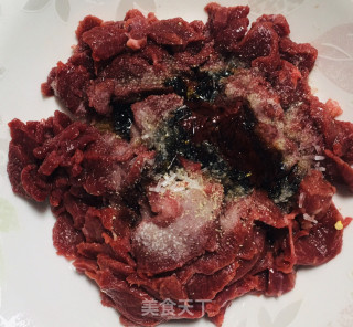 牙签牛肉的做法步骤：2