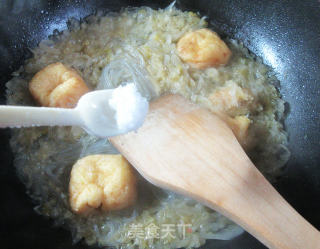 油豆腐酸菜煮粉条的做法步骤：6