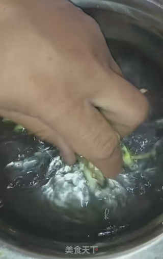 年夜饭----四喜丸子的做法步骤：4