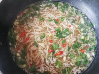 虾皮酸汤面的做法步骤：8