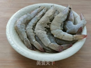 甜辣大虾的做法步骤：1