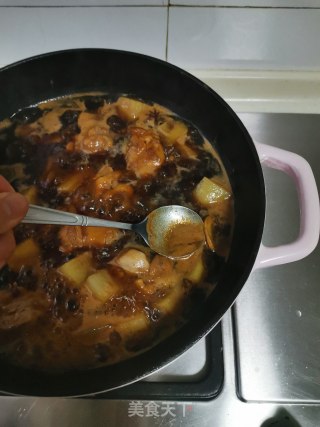 土豆烧鸡块的做法步骤：5