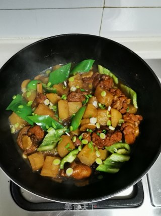 土豆烧鸡块的做法步骤：8