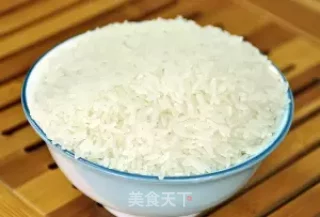 清淡养胃粥的做法步骤：1