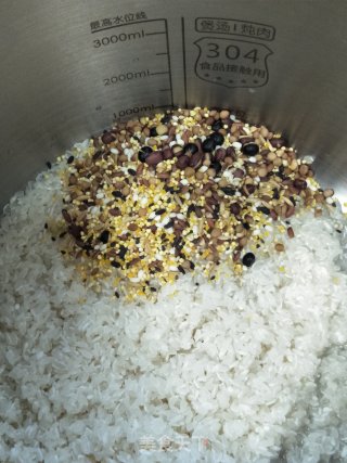 十二谷杂粮米饭的做法步骤：2