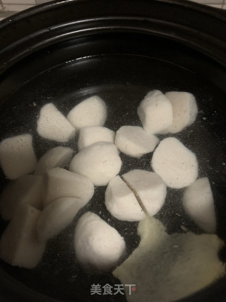 双菇翡翠鱼圆汤的做法步骤：2