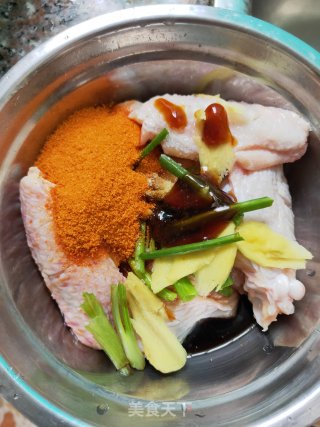 香酥奥尔良鸡翅的做法步骤：3