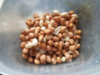 花生黄豆鸡爪汤的做法步骤：1