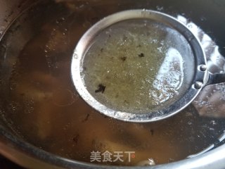 花生黄豆鸡爪汤的做法步骤：7