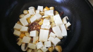 蘑菇烧豆腐的做法步骤：3