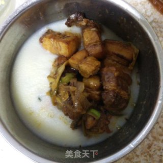 红焖肉炖酸菜的做法步骤：3