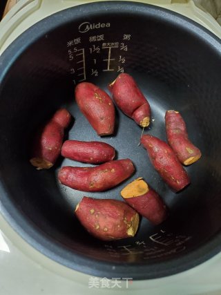 电饭煲焗番薯的做法步骤：2