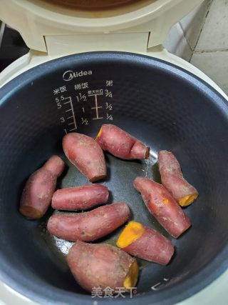 电饭煲焗番薯的做法步骤：5