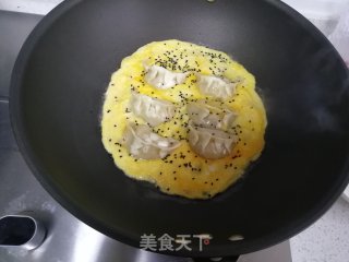 鸡蛋抱饺子的做法步骤：6