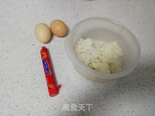 三鲜炒饭的做法步骤：1