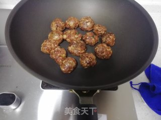 毛豆烧肉丸的做法步骤：2