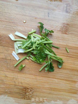 炸豆腐炒辣椒的做法步骤：4