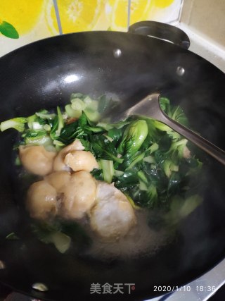 青菜炒油面筋的做法步骤：4