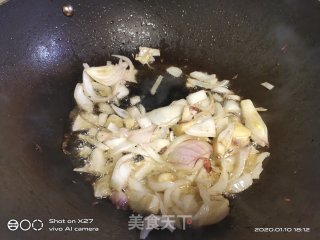 豆瓣洋葱炒牛肉的做法步骤：3