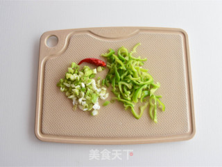 尖椒拌黄豆芽的做法步骤：3