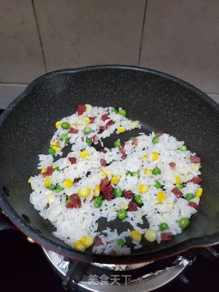 腊肠时蔬炒饭的做法步骤：6