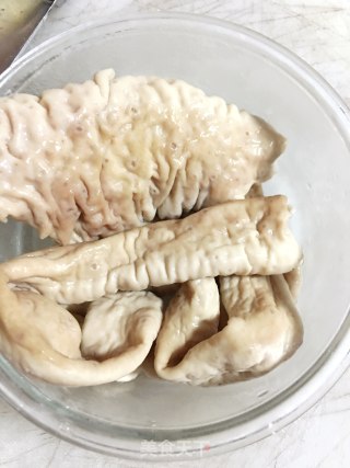 肥肠小火锅的做法步骤：1