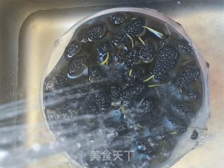桑葚酒的做法步骤：2