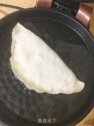 “ 花样面食 ”韭菜盒子的做法步骤：12
