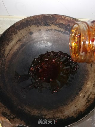 爆炒老干妈圆白菜的做法步骤：4
