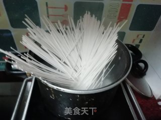 菜花胡萝卜卤拌面的做法步骤：8