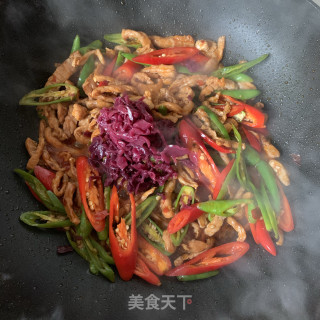 红椰菜炒肉丝的做法步骤：4