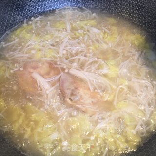 金针菇时蔬蛋饺汤的做法步骤：5
