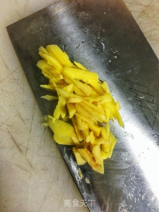 东北酸菜猪肉饺子的做法步骤：6