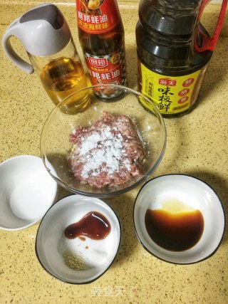 东北酸菜猪肉饺子的做法步骤：8