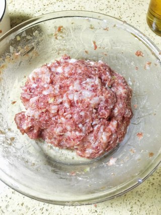 东北酸菜猪肉饺子的做法步骤：11